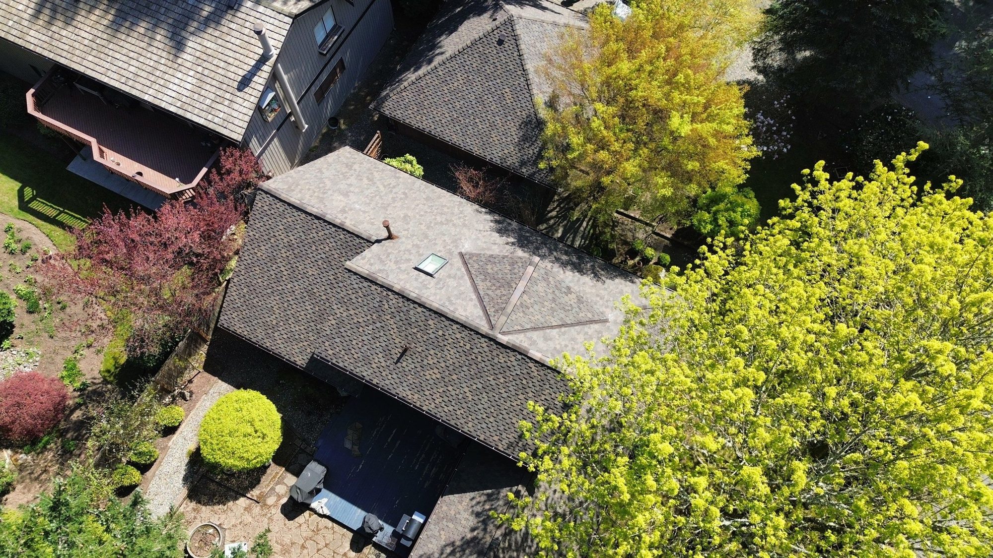 Drone view of the finished Presidential Shake Autumn Blend roof, Mill Creek, WA, by Amor Roofing