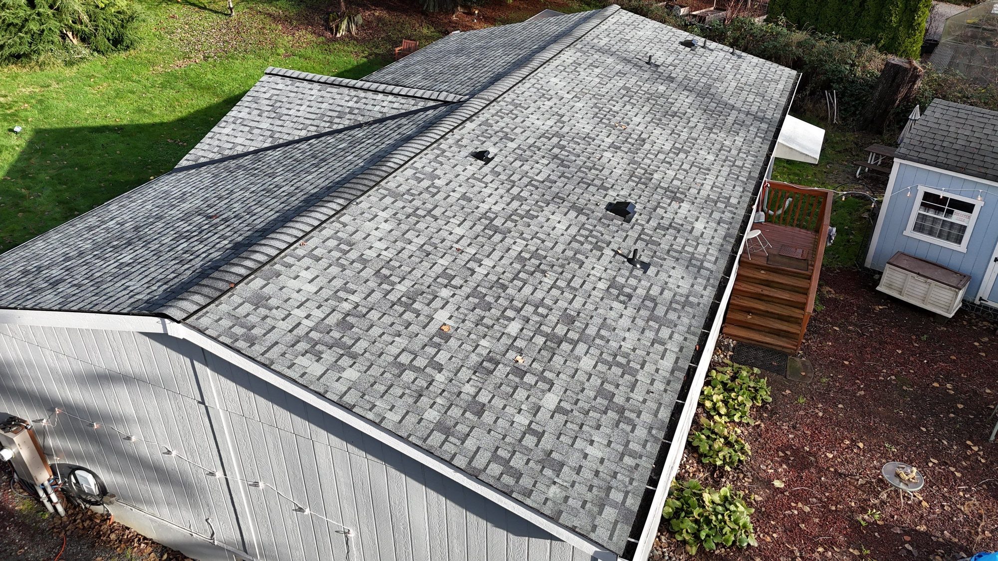 Amor Roofing Pewter Gray asphalt roof in Arlington, aerial roof 03