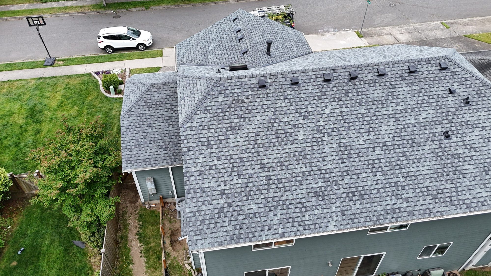 Amor Roofing Pewter Gray asphalt roof in Marysville, aerial roof 01