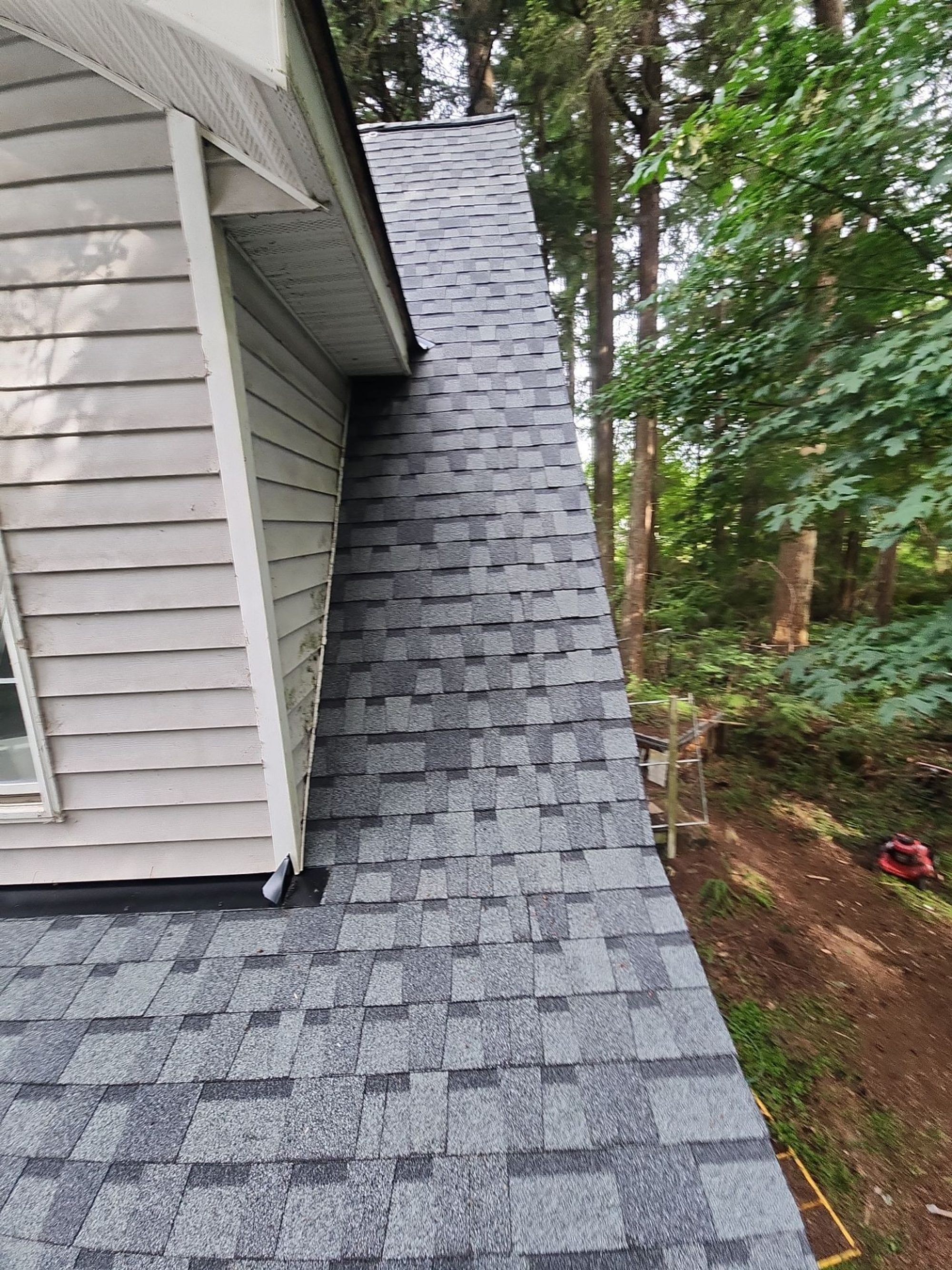 Finished Pabco Premier Pewter Gray asphalt shingle roof between the two dormers, Lake Stevens, WA