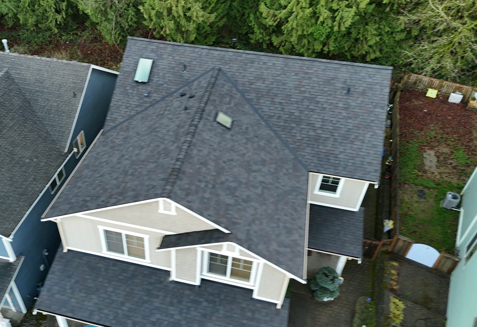 Aerial of the finished Malarkey Vista Black Oak asphalt shingle roof and front gables, Snohomish, WA
