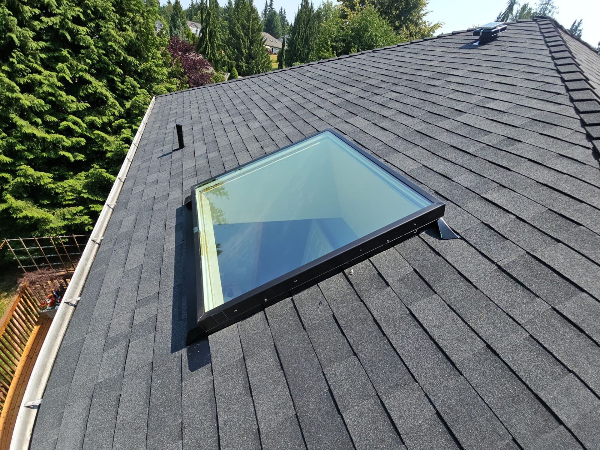 Amor Roofing Midnight Black asphalt roof in Lake Stevens, a 03