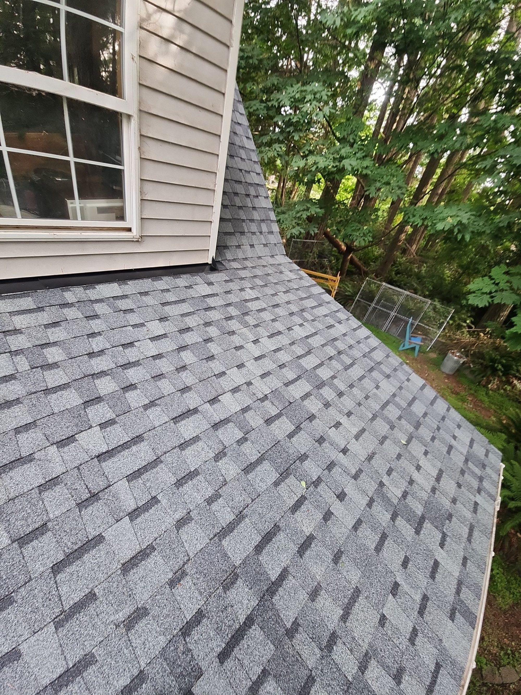 Dormer window and the finished Pabco Premier Pewter Gray asphalt shingle roof, Lake Stevens, WA