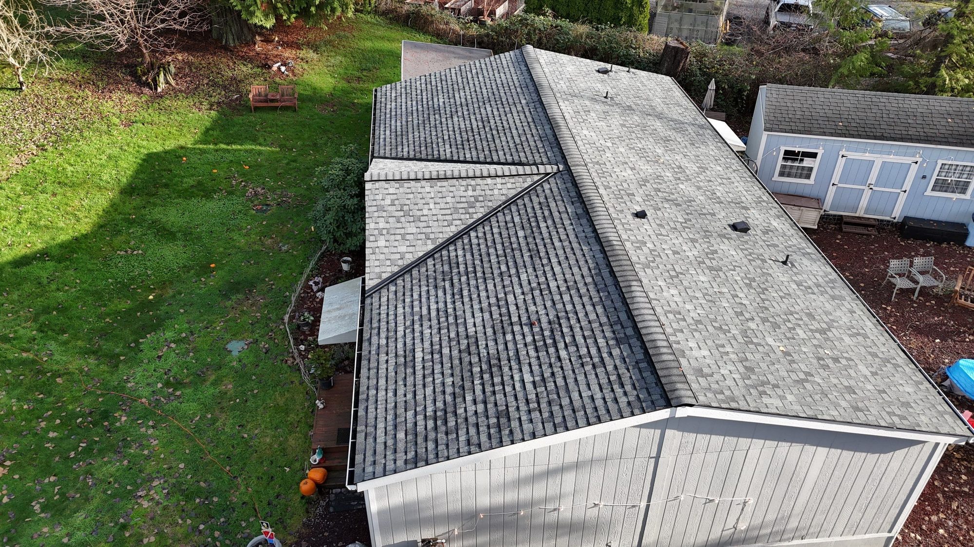 Amor Roofing Pewter Gray asphalt roof in Arlington, aerial roof 01