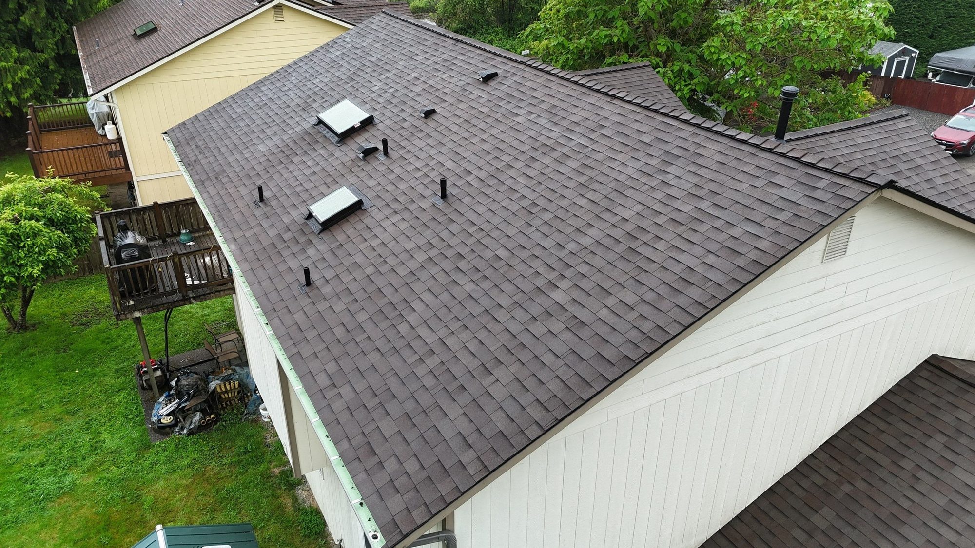 Drone view of the finished Malarkey Vista Heather asphalt shingle roof, Snohomish, WA, by Amor Roofing