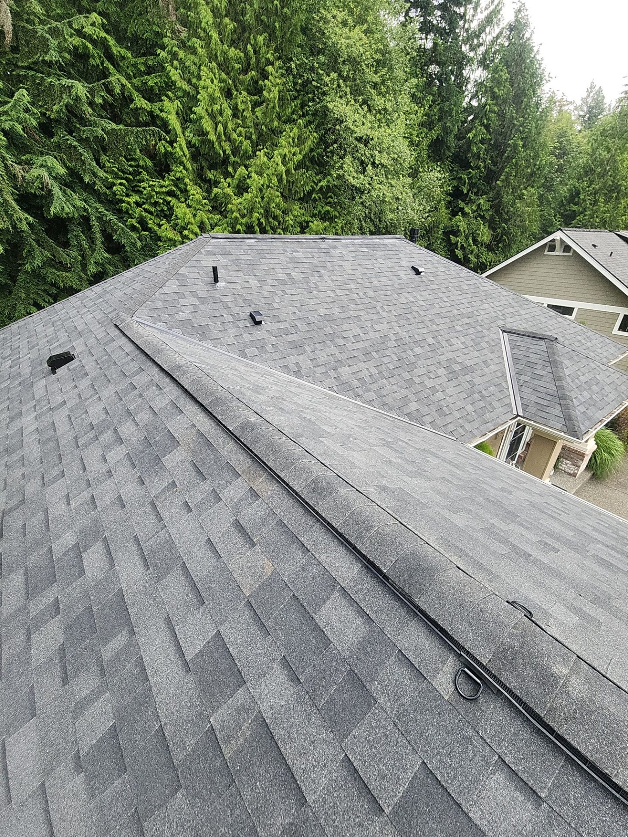 Amor Roofing Midnight Black asphalt roof in Redmond, a 02