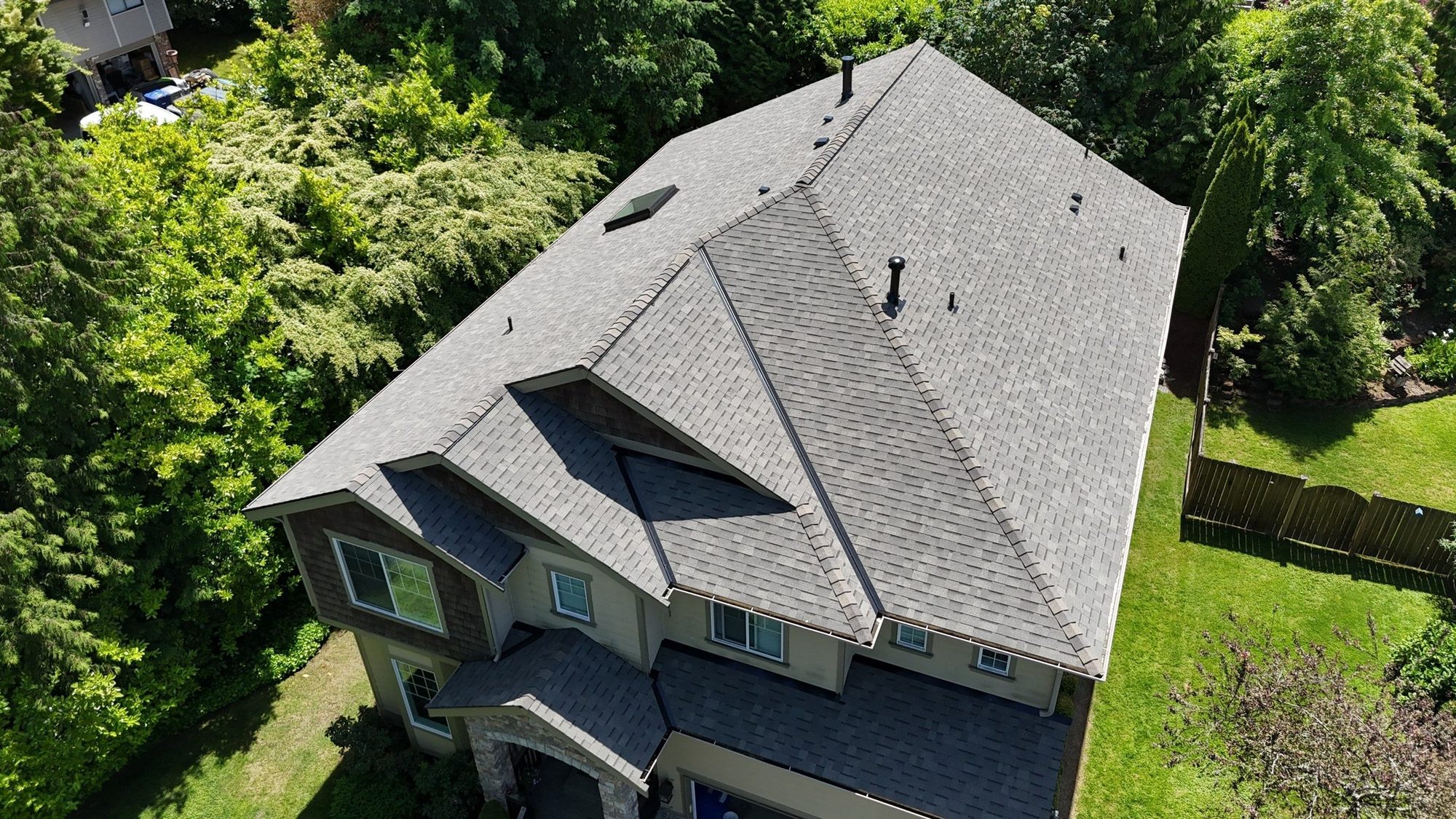 Drone view of the finished Malarkey Vista Weathered Wood asphalt shingle roof, Kenmore, WA, by Amor Roofing