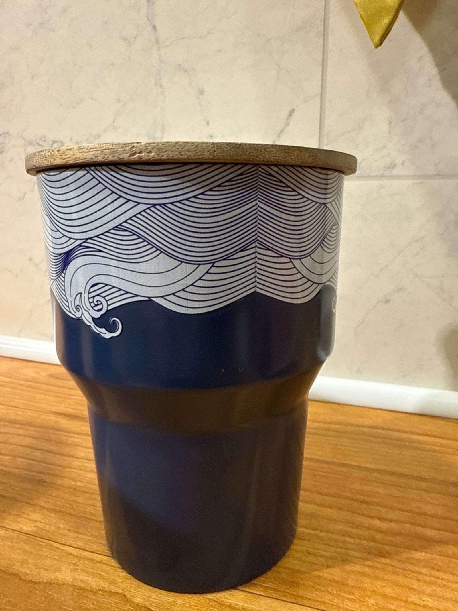 Navy wave-pattern 6.25-inch flask-shaped tumbler with wooden lid