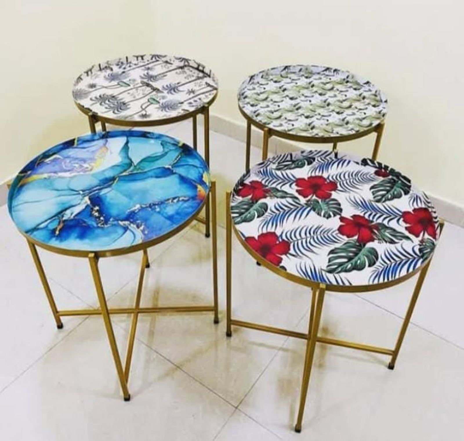 Gold accent side table with vase