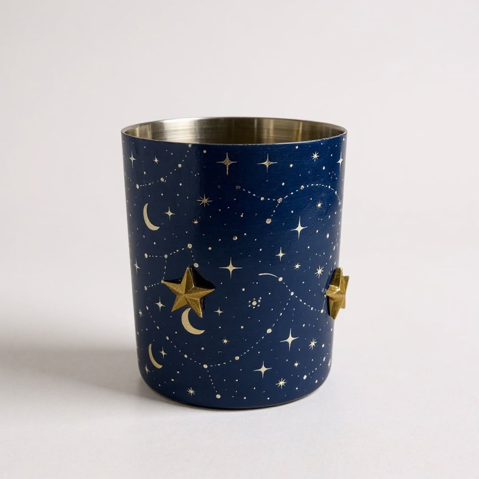 Navy wave-pattern 6.25-inch flask-shaped tumbler with wooden lid