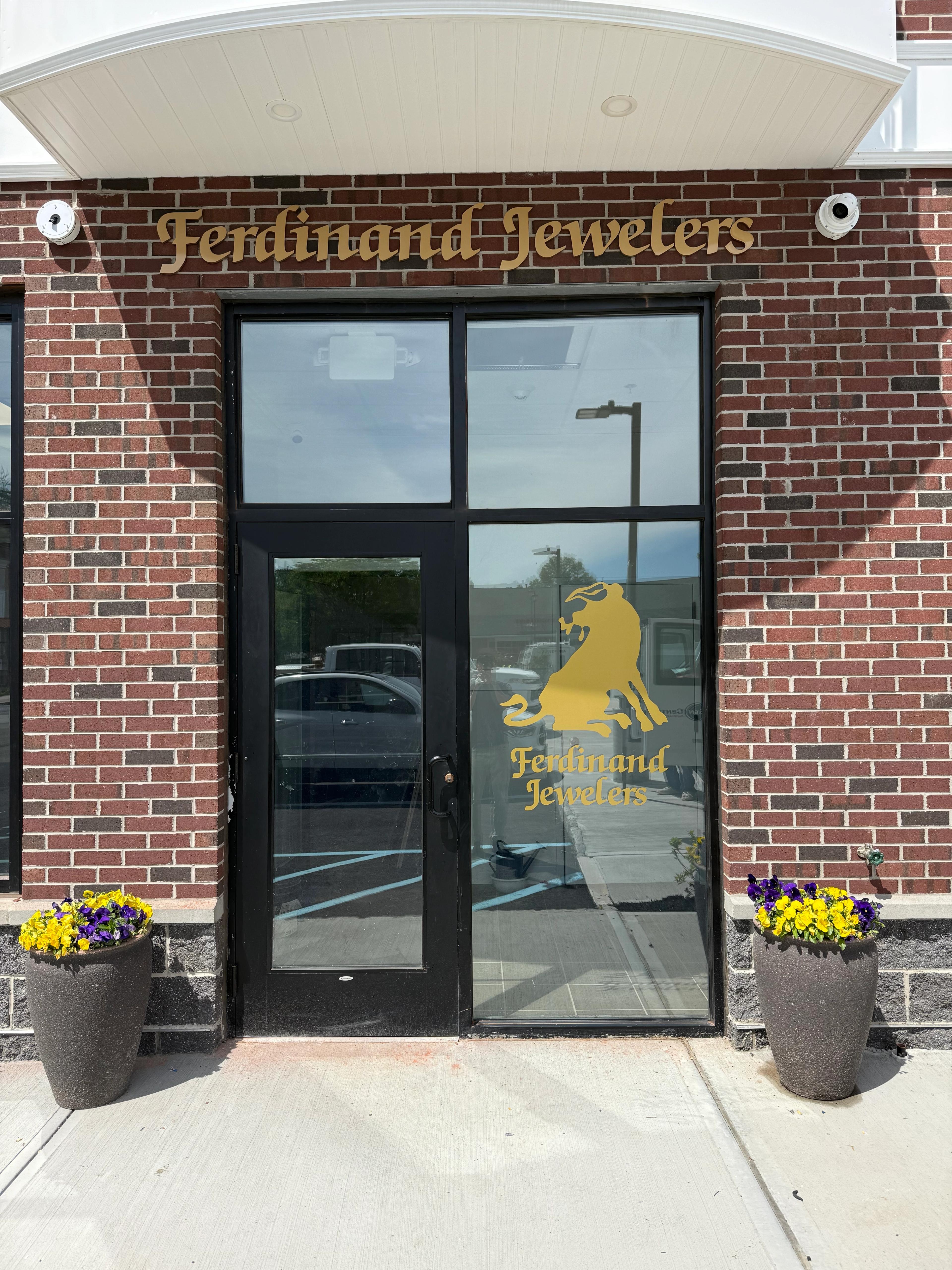 Custom Storefront Dimensional Letter Signs in Gold