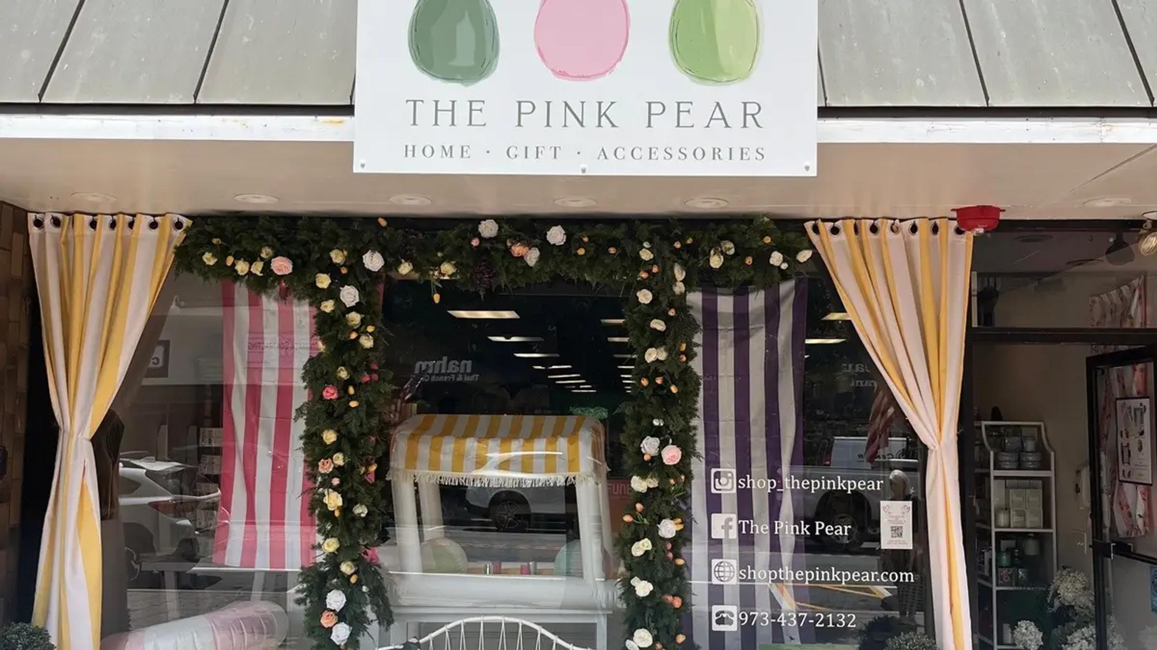 The Pink Pear Boutique Signs