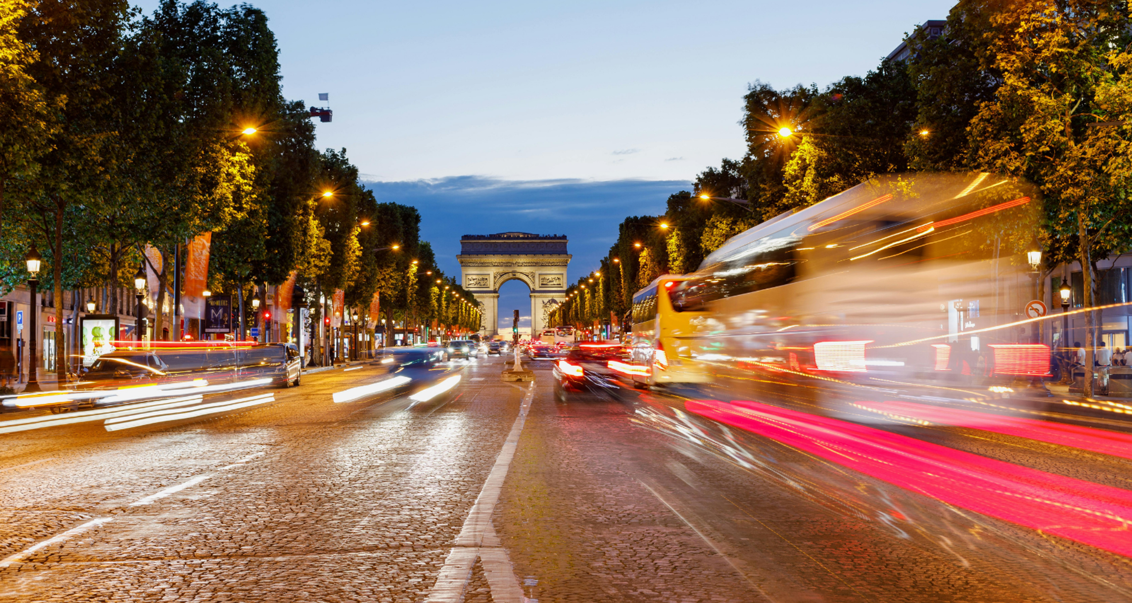 paris centre location showroom
