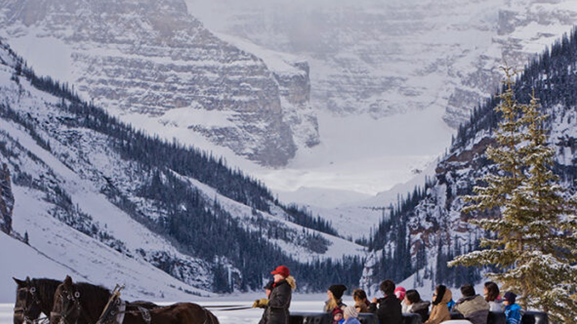 Global Snow Report: Top Luxury Ski Destinations — Daily snow report