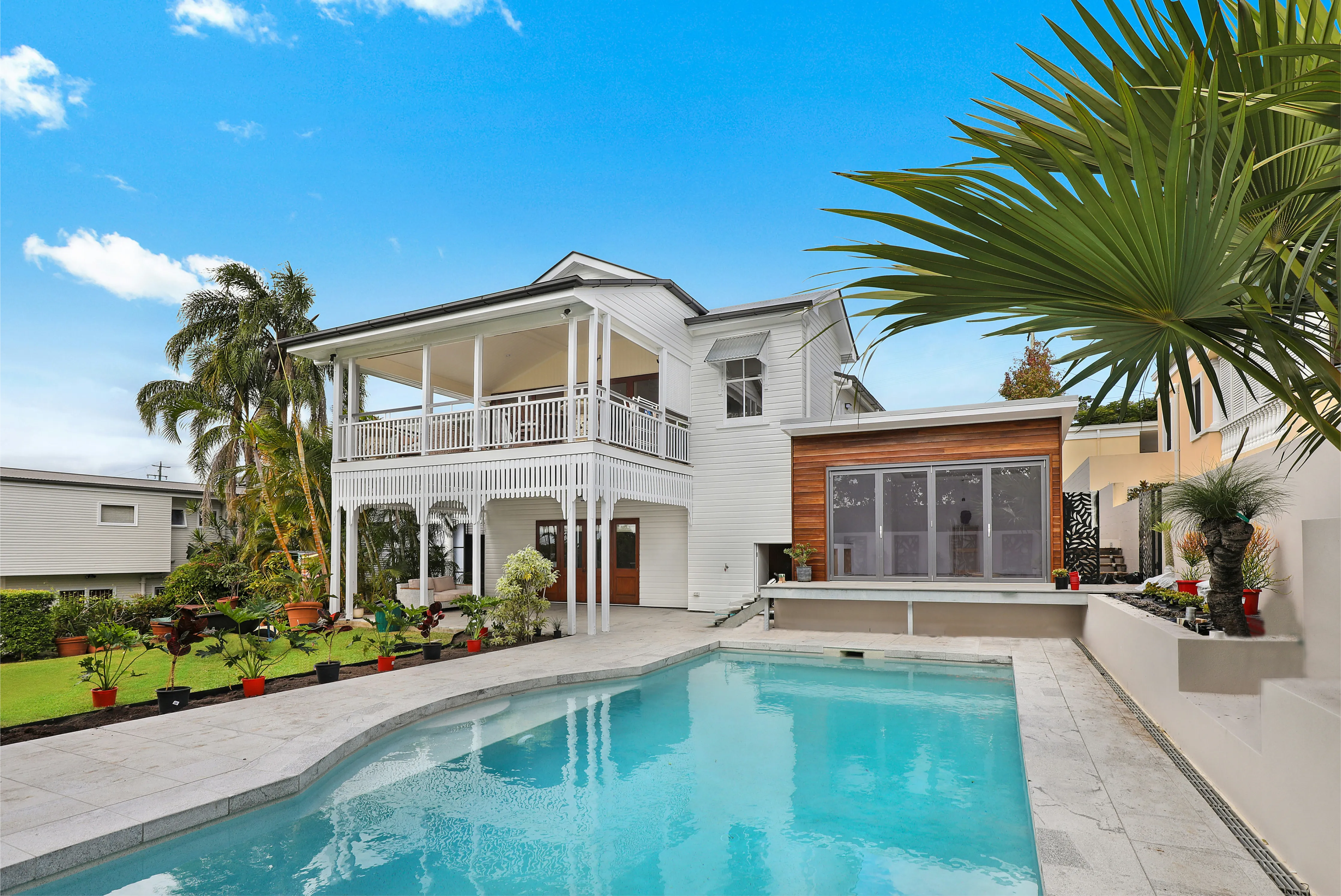 Beautiful pool side home in Jersey