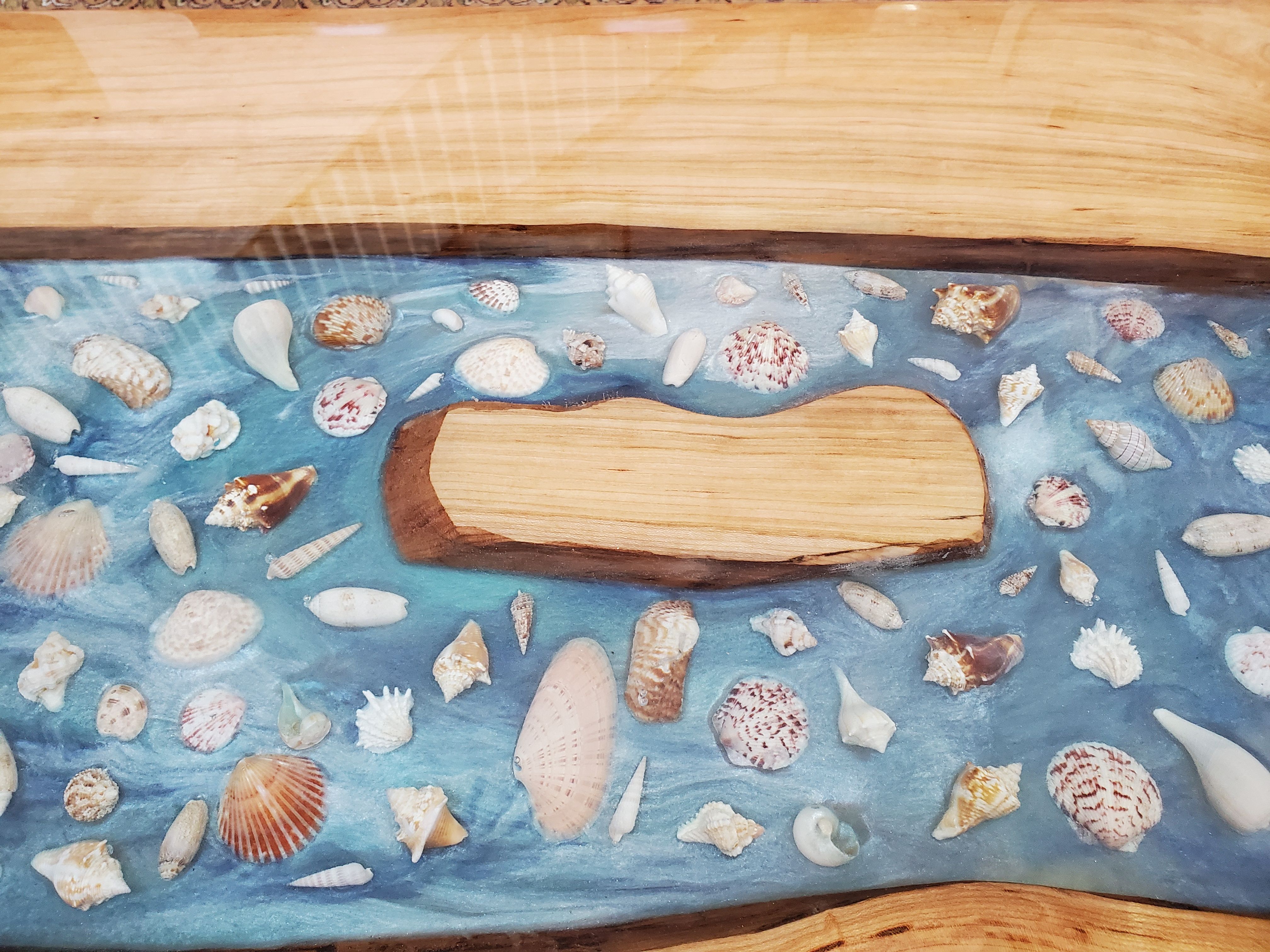 Coffee River Table — photo 1