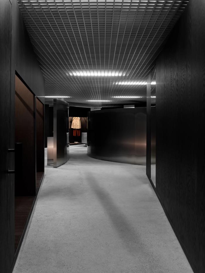 Missing alternative text