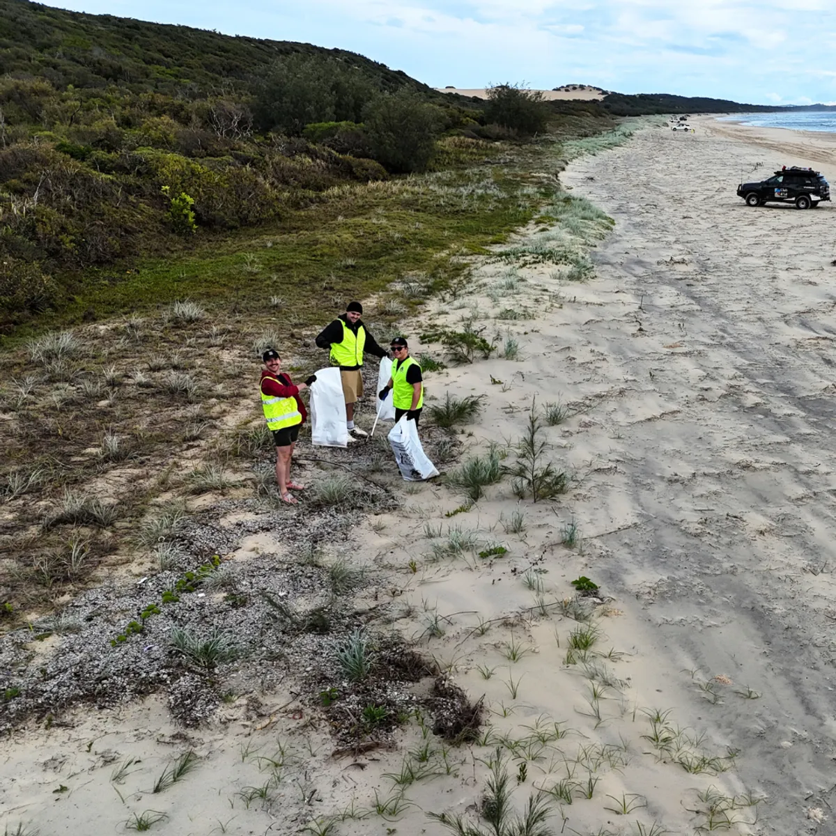 cleaning up marine debris fraser island kgari