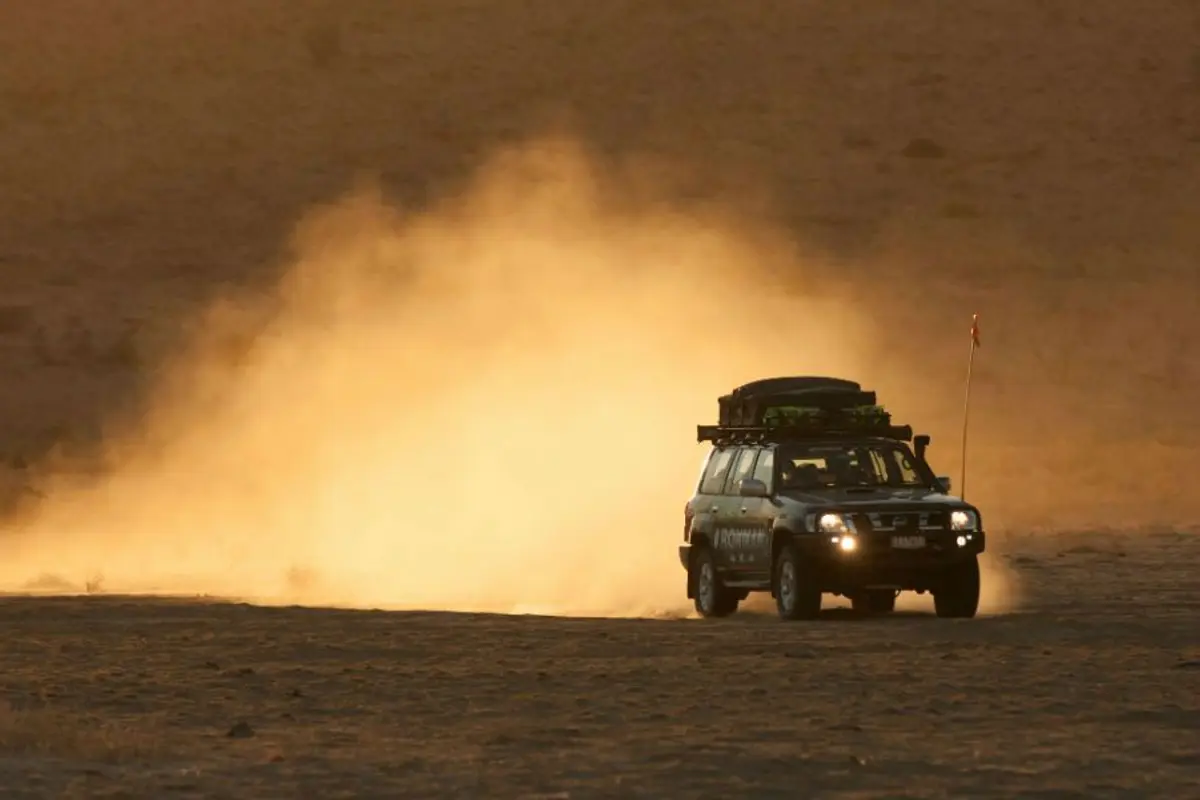 Dusty-Sunset-Patrol-w1920