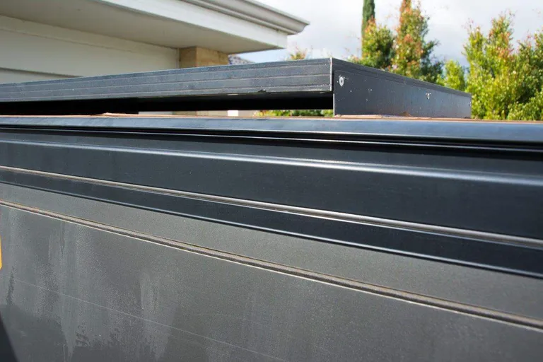 Thunder solar panel