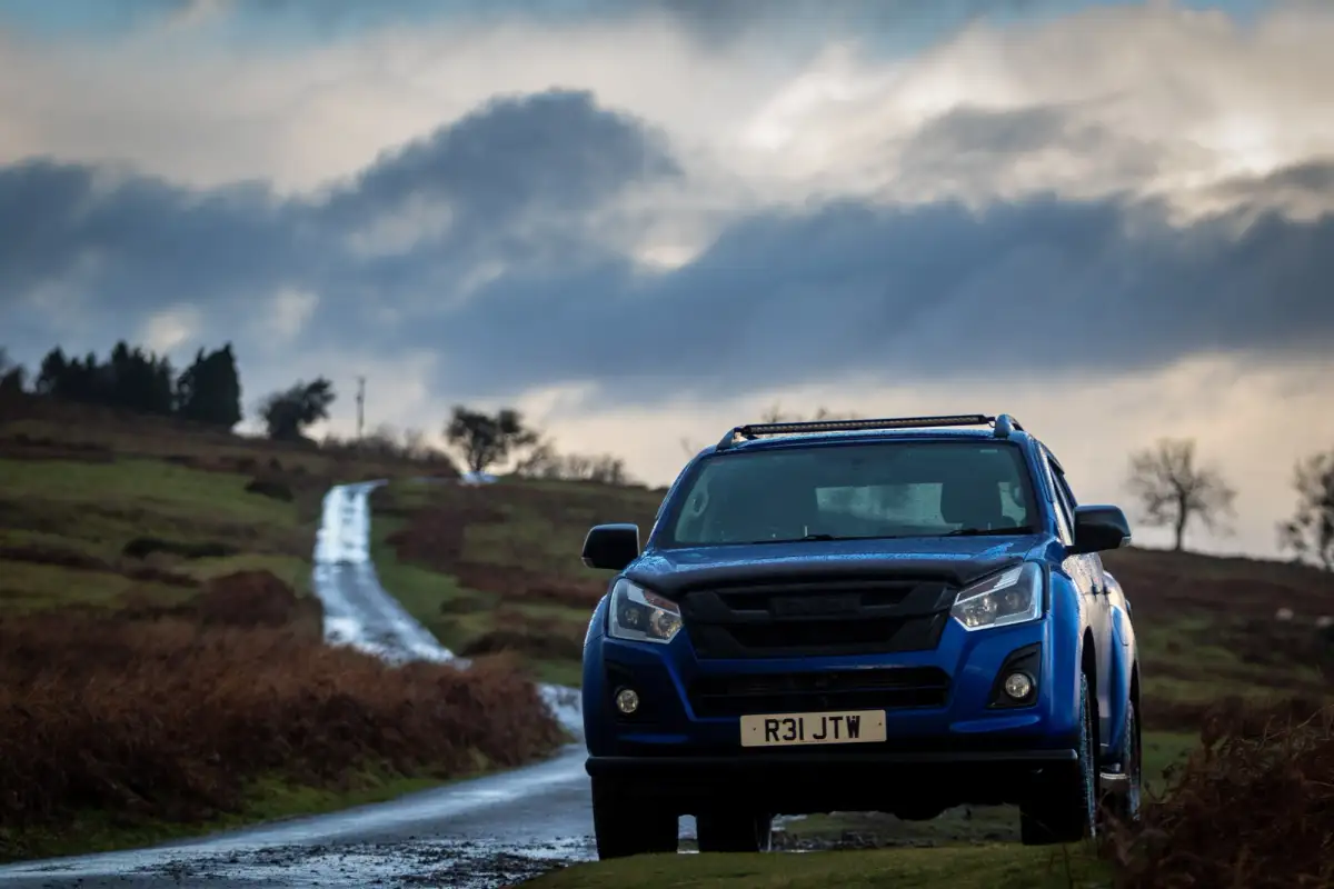 Blue 4X4 Isuzu D-MAX Dual cab ute