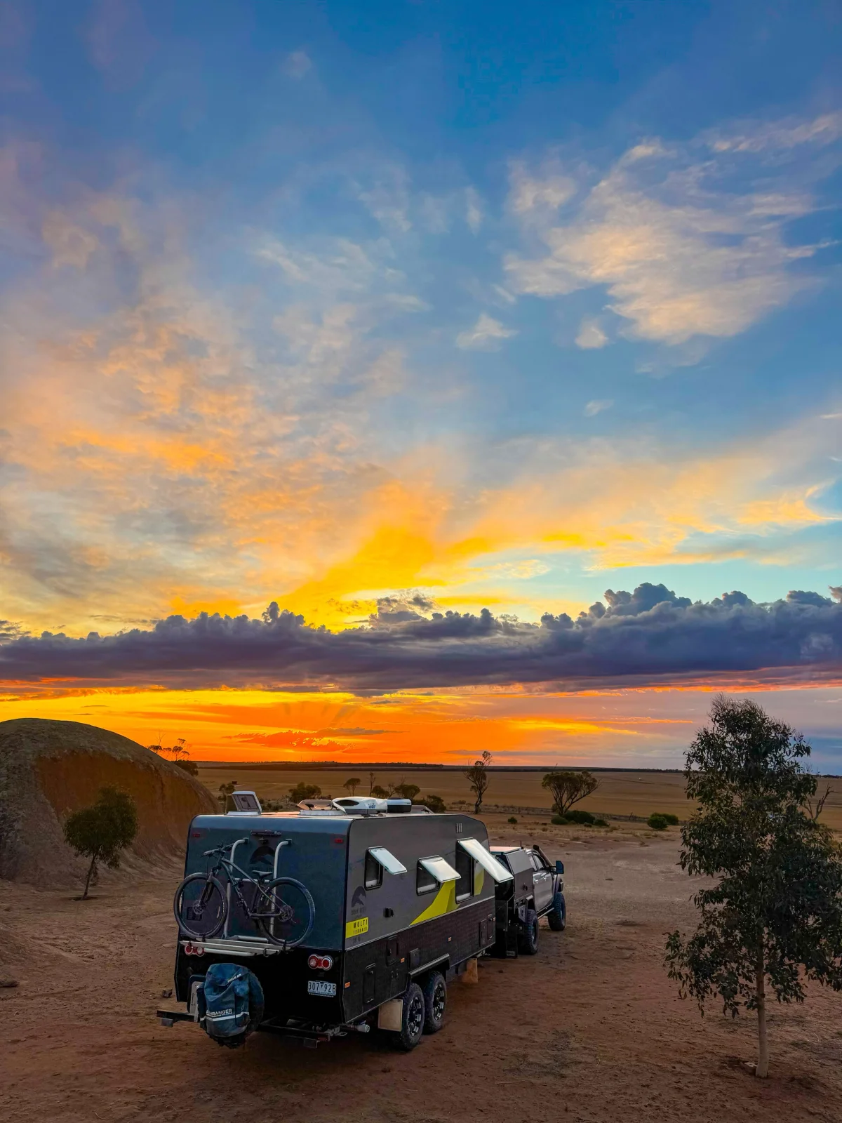 sunset 4wd and caravan off road campground off grid