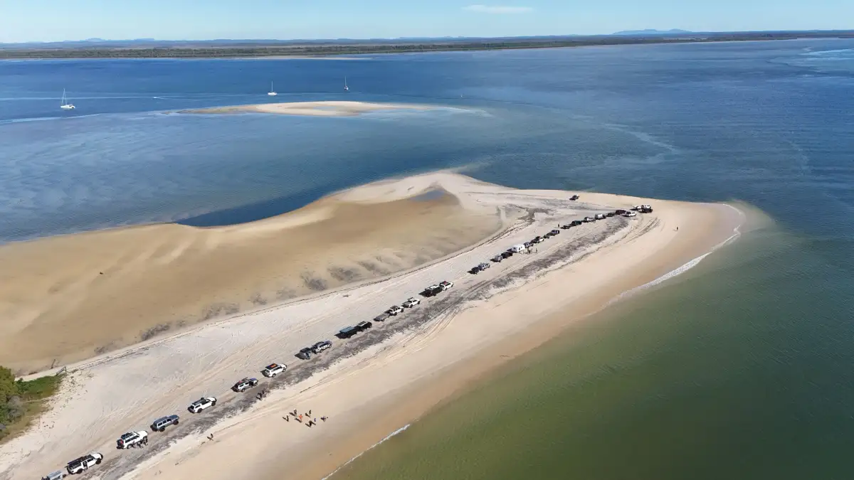 inskip point barge queue to kgari fraser island