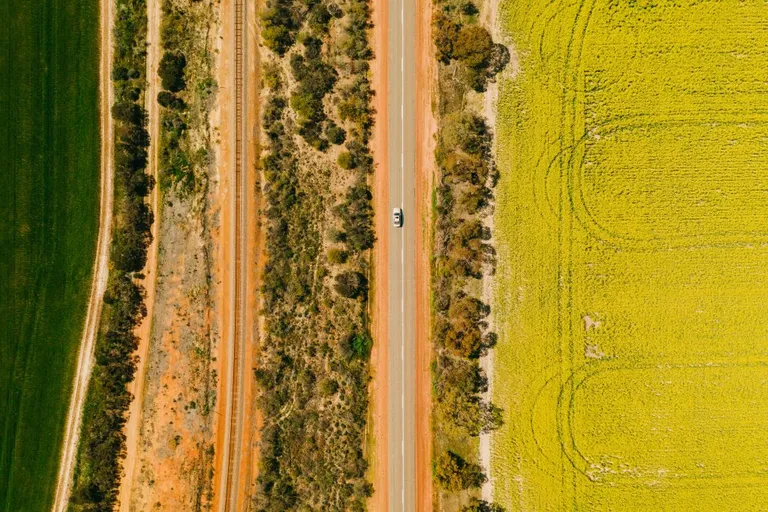 On route to Murchison Settlement, north of Mullewa