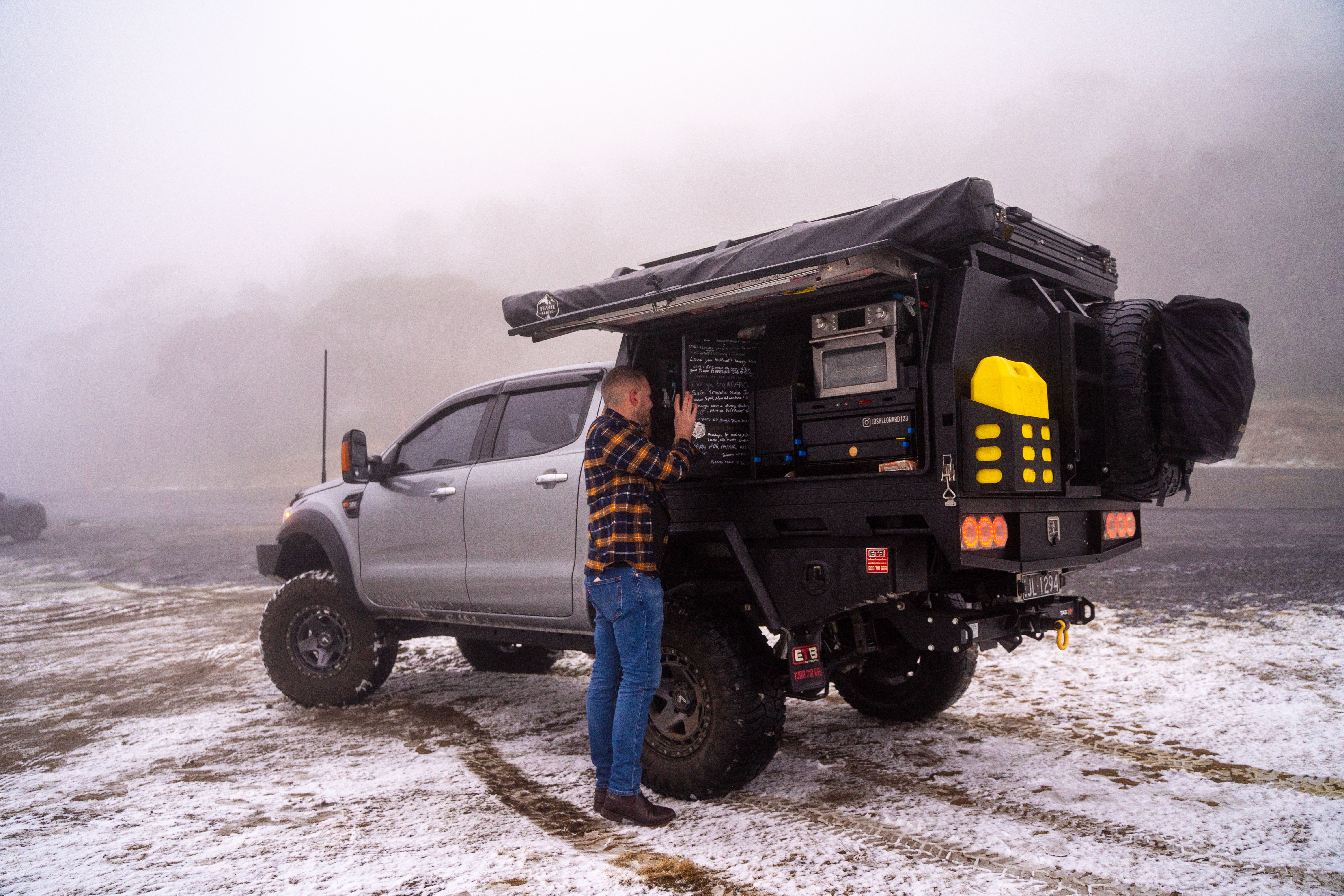 Ford Ranger 4X4 in snowy terrain in the Australian Alps