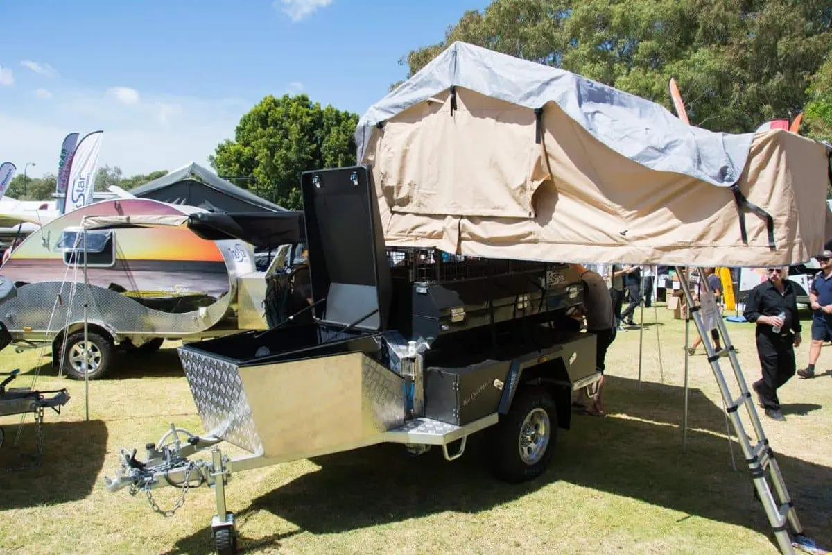 Camper trailer sleeping arrangements