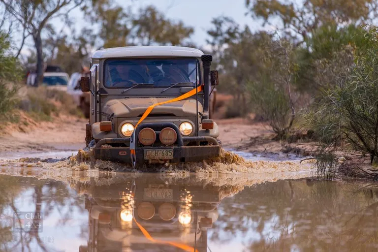 old 40 series landcruiser toyota water crossing