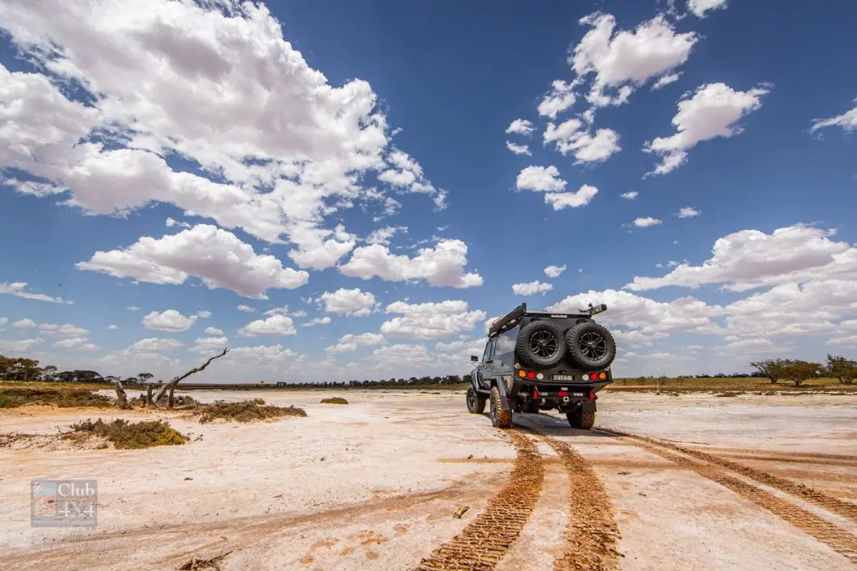 beach driving offroad 4wd