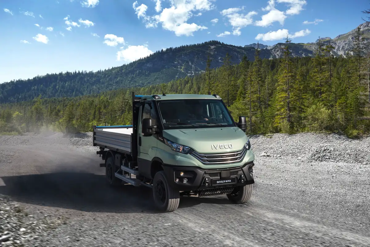IVECO Daily 4X4 in green in a forest