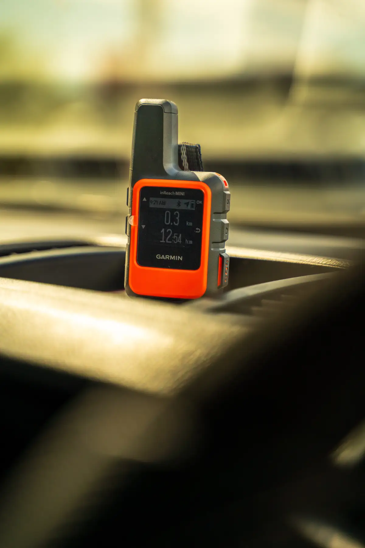Personal Locator Beacon (PLB) device in a 4WD