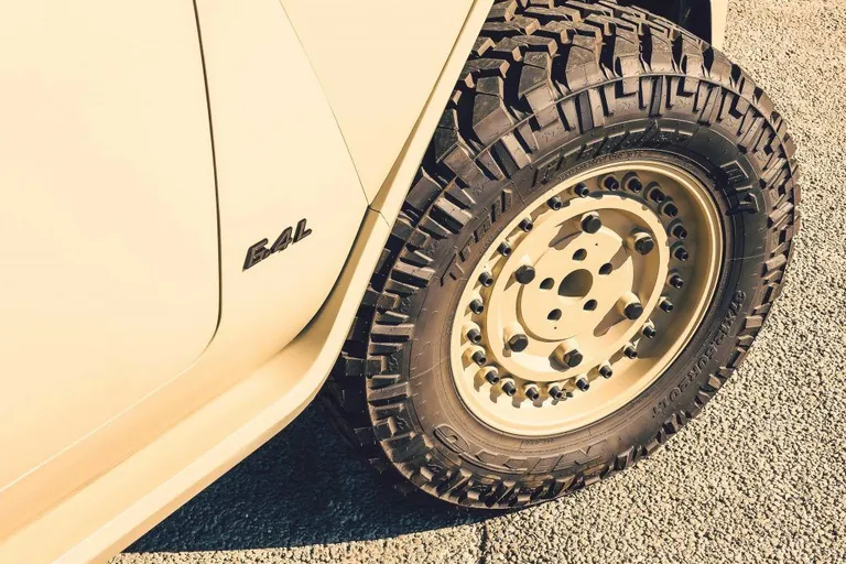 Rezvani-TANK-bullet-proof-tires-1024x682