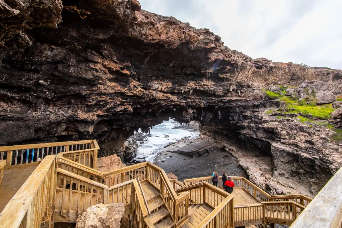 admirals arch kangaroo island
