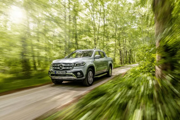 v6-Merc-X-class-4