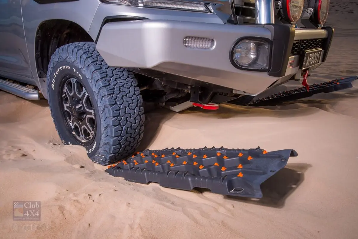 recovery board under 4wd sand driving