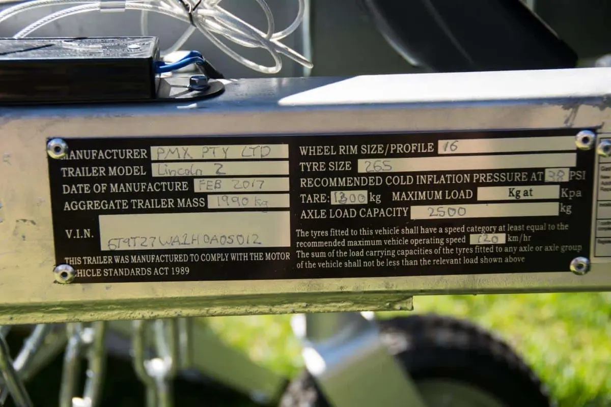 Nameplate weights for a camper trailer