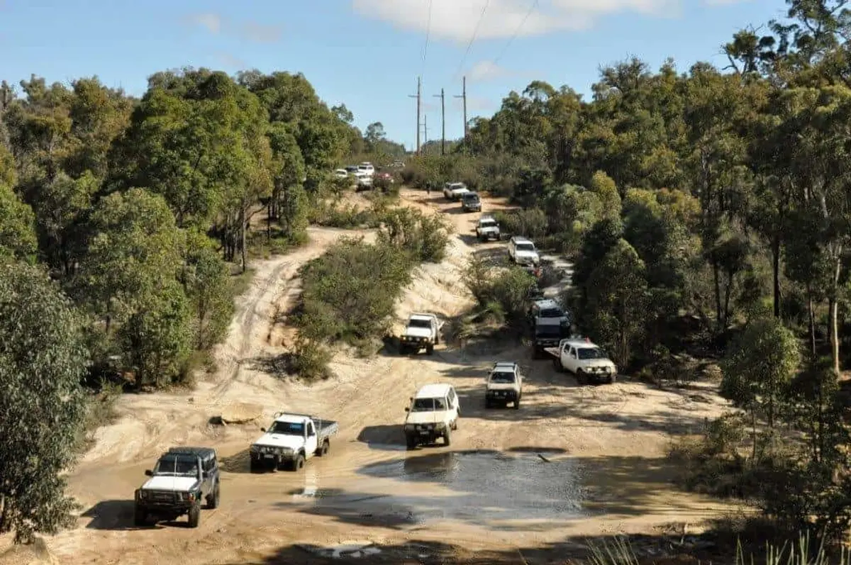 Mundaring Powerlines Track