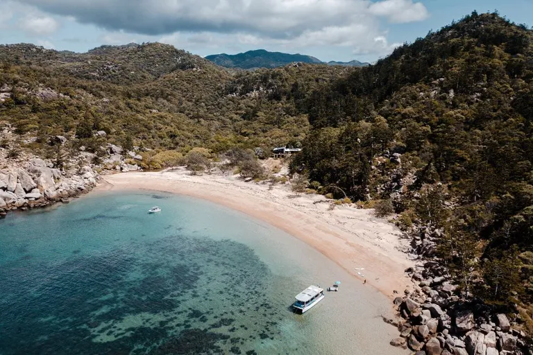 islands caravan RV