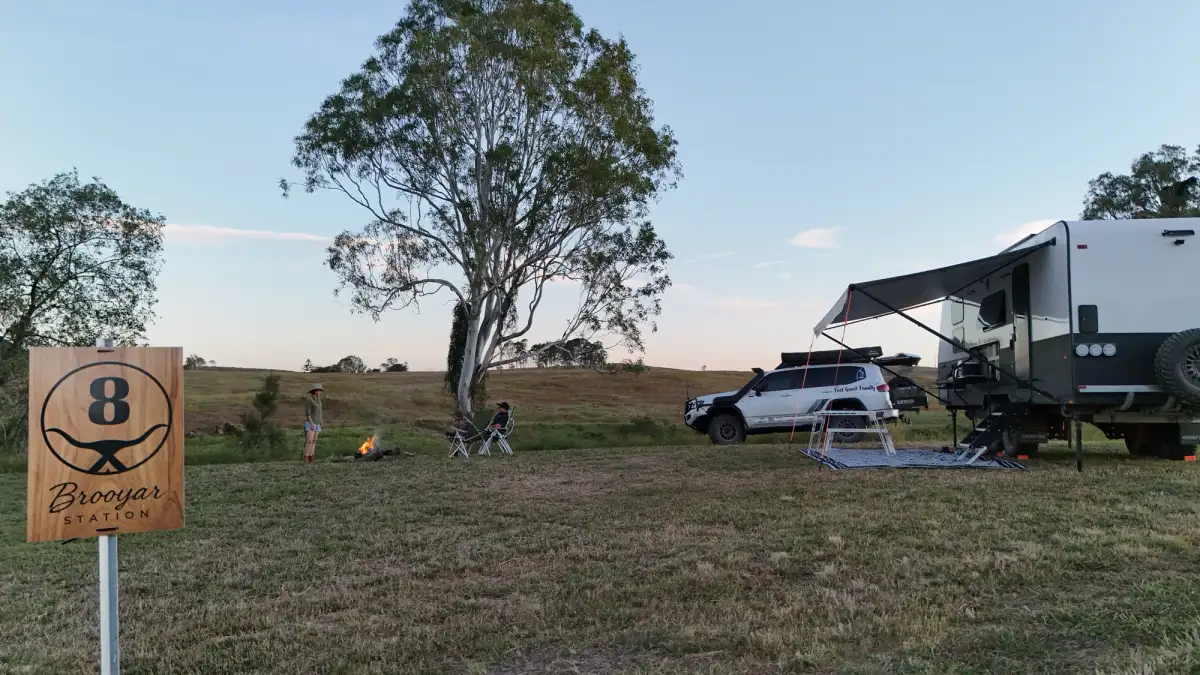 4WD and caravan camped in Brooyar State Forest
