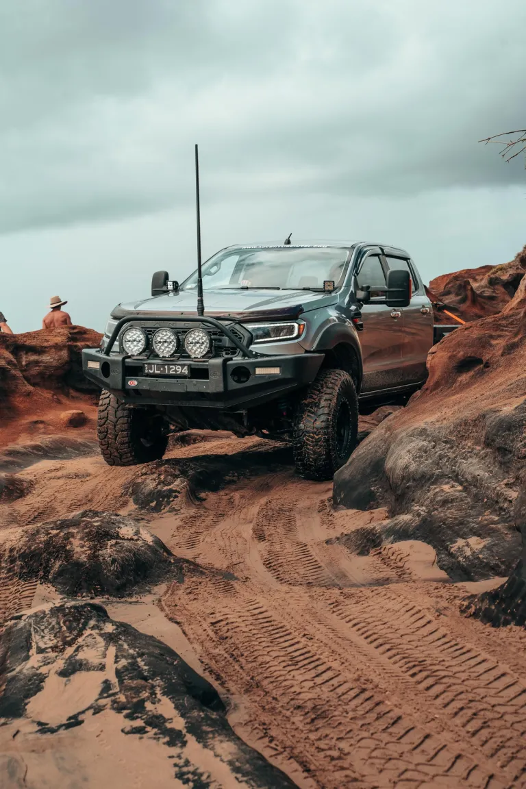 4wd driving through sand and rocks