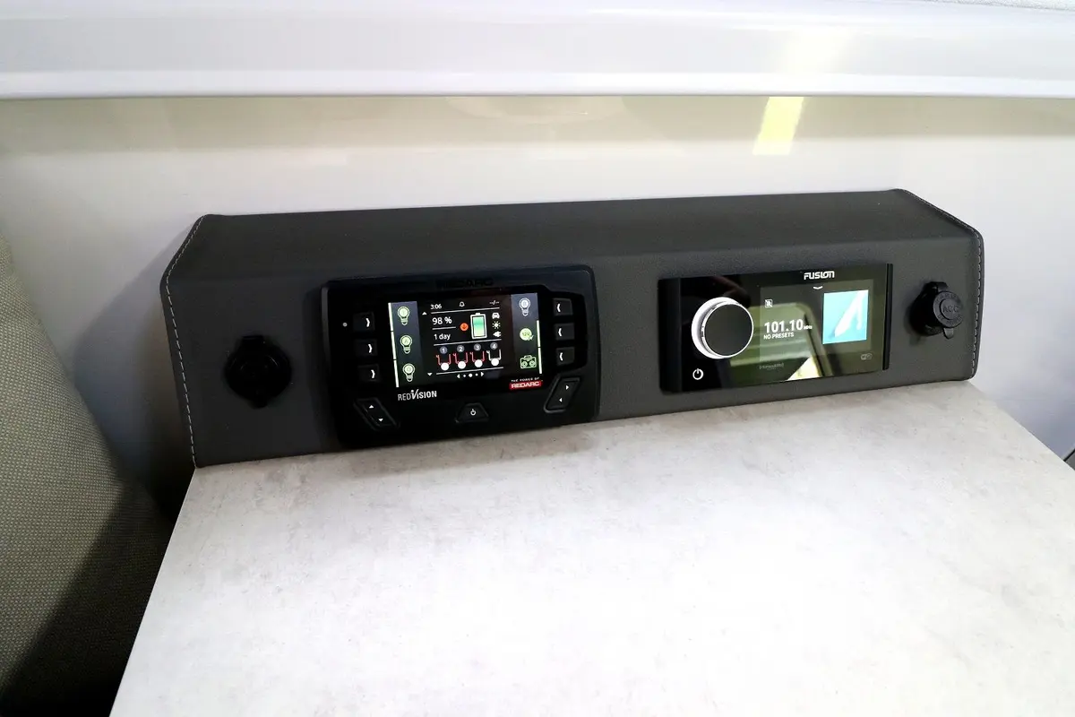 Redarc Redvision and Fusion in Mountain Trail LXV 6.7