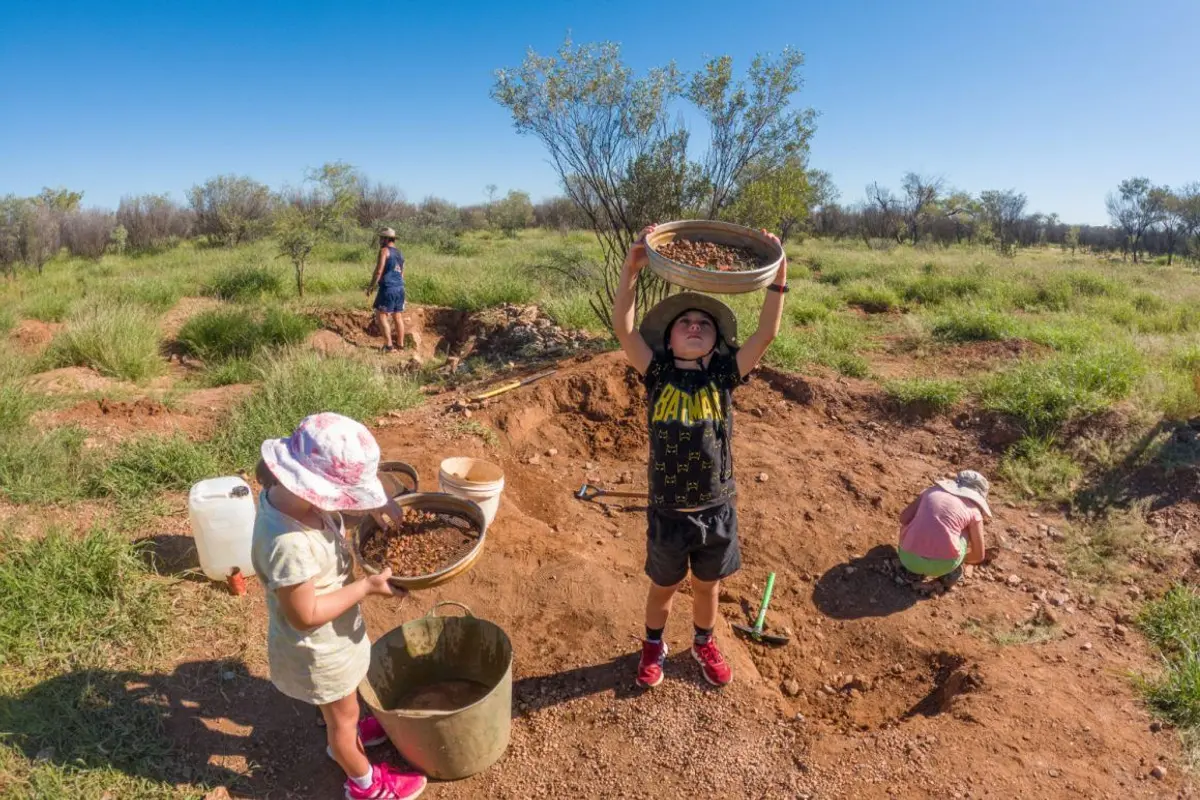 fossicking in australia