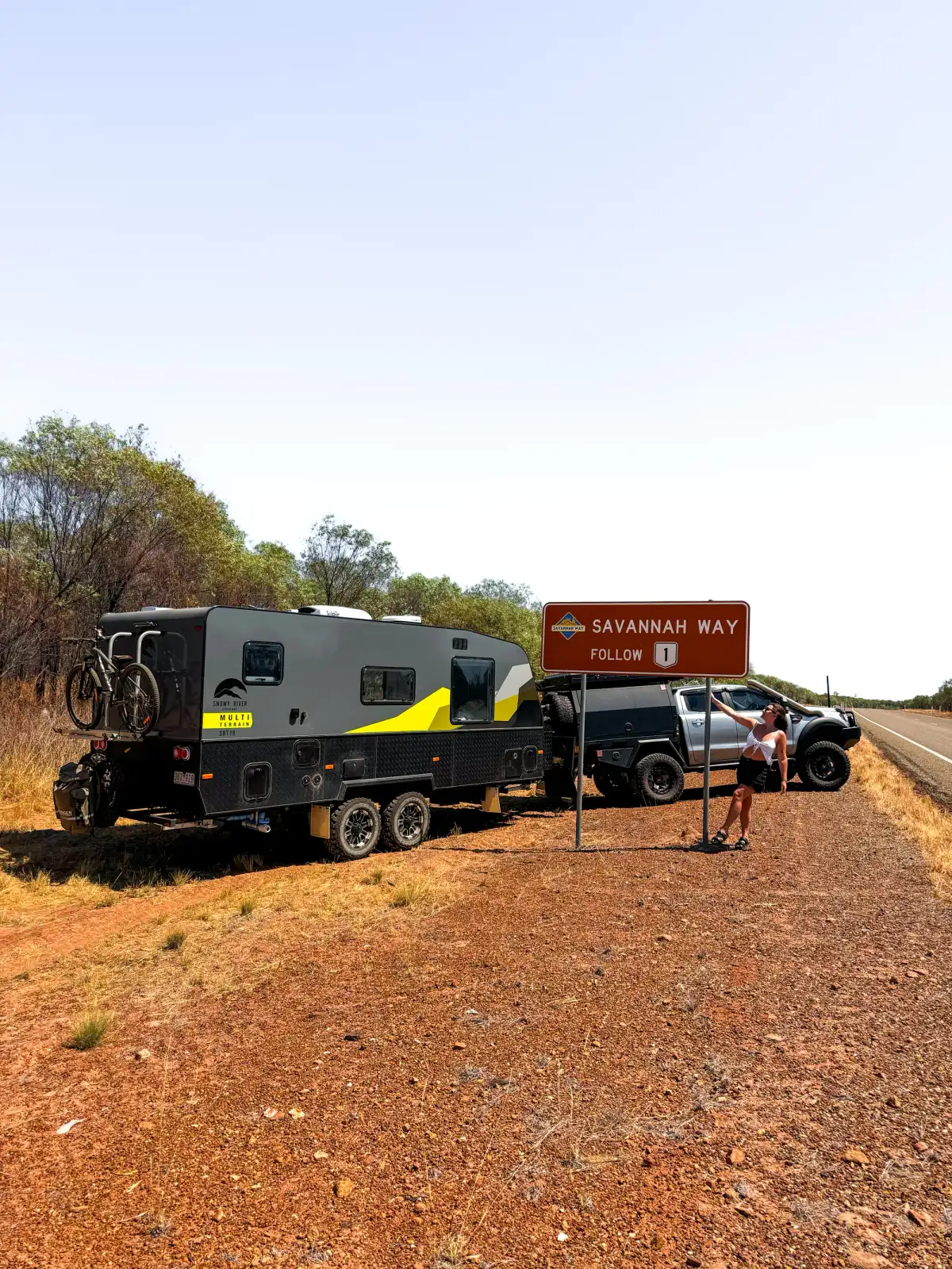 A 4WD in front of a Savannah Way sign