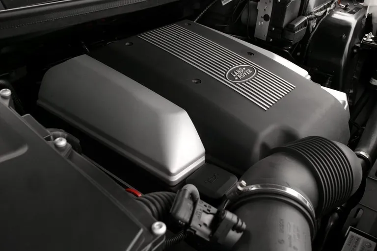 The 4.4 litre V8 petrol engine makes plenty of power, and sounds pretty good when it's doing it.