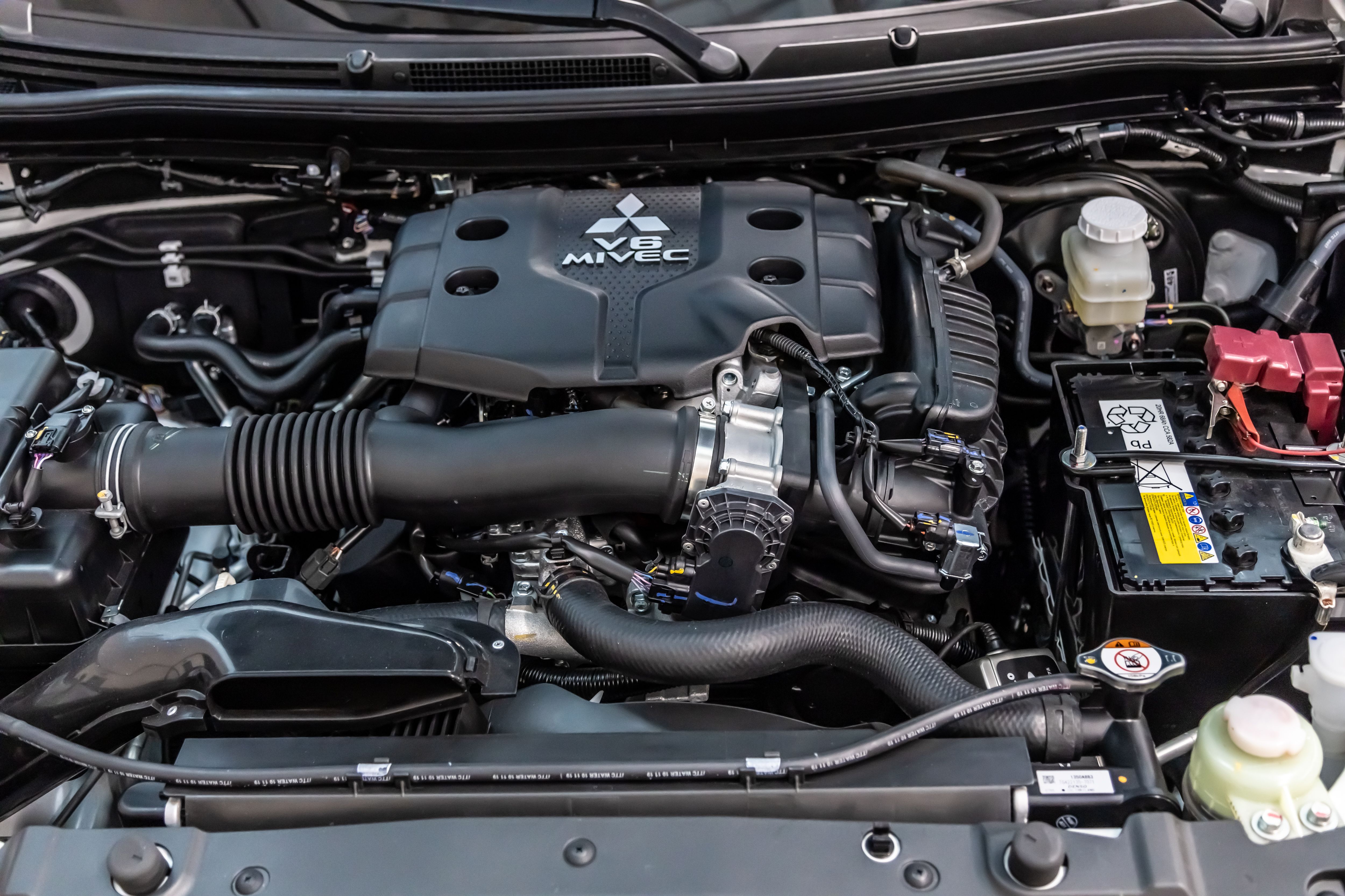 engine of a mitsubishi pajero sport