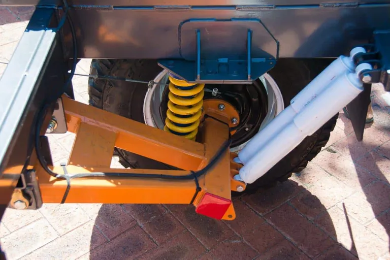 Camper trailer independent suspension