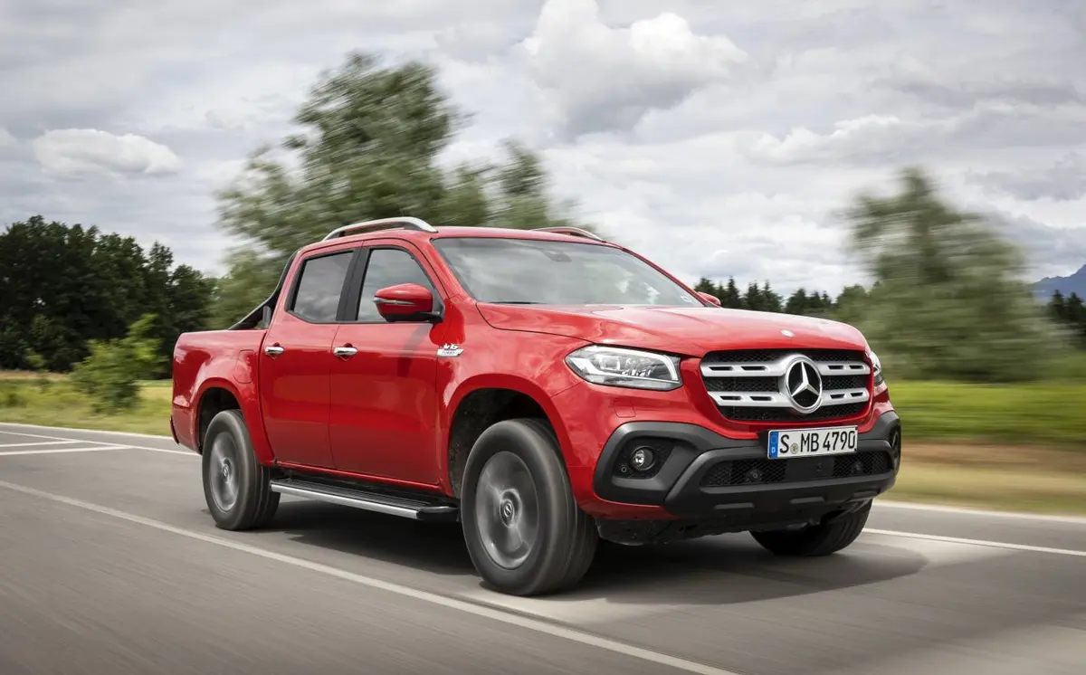v6-Merc-X-class-2